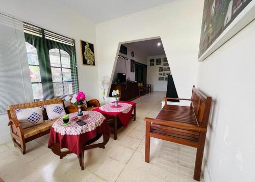 Omah Eitan in Wonosari
