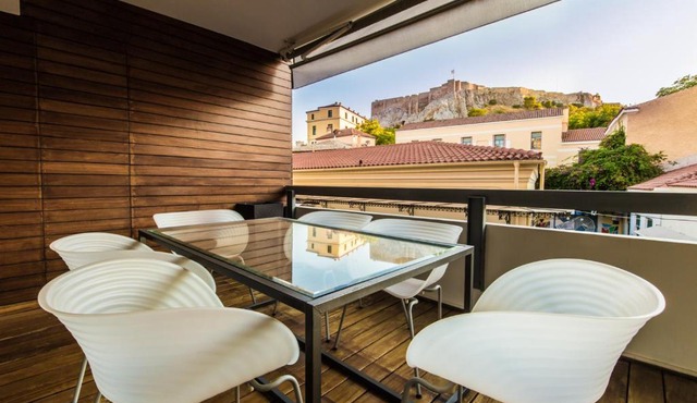 Pantheon Luxurious Flat in Athens