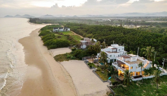Peaceful Beachfront Pool Villa – Kui Buri in Hua Hin