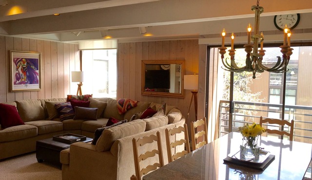 Pristine Condo, Walk To Lifts, 2 Fireplaces, 3 Balconies, Mountain Views! in Vail