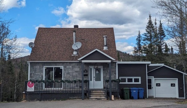 Renard| Tavata Chalets | Valinouët in Saint-David-de-Falardeau