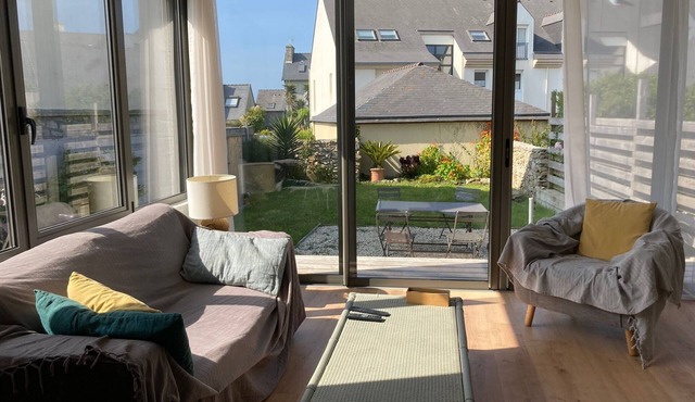 Renovated character house in Roscoff (29) 2 minutes from the port with enclosed garden in Roscoff
