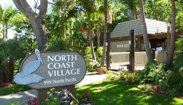 Romantic Getaway for 2 in Cottage in complex right on the beach in Oceanside