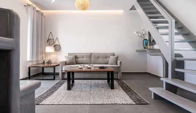 Santa Irina Luxury Sunny Lofts 2 in ΣΑΝΤΟΡΙΝΗ