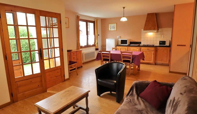 Spacious 2-BR Apartment for 4 in Heart of Arêches - Terrace, Parking & Ski Storage in Arêches-Beaufort