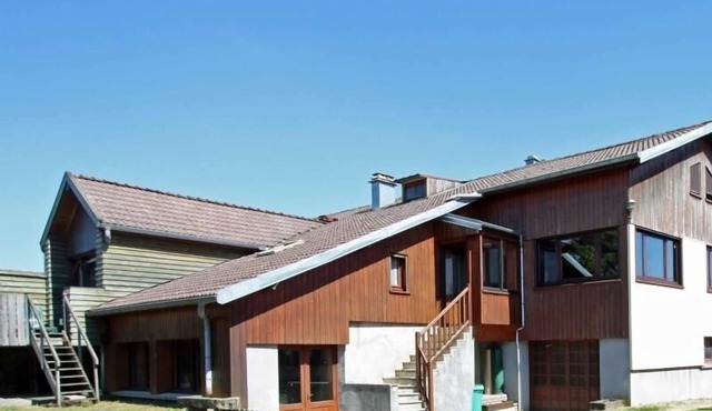 Spacious Gîte in Pierrefitte with Games Room, BBQ, and Near Tourist Attractions in Pierrefitte