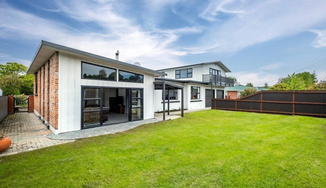 Spacious, modern, centrally located house. in Geraldine