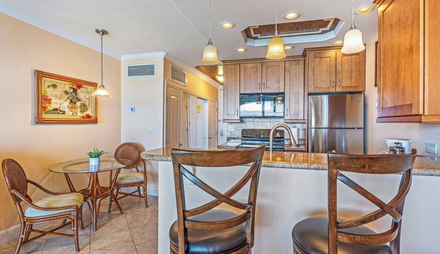 Stay Beachfront, Explore Maui’s Outdoors 629 LS in Lahaina