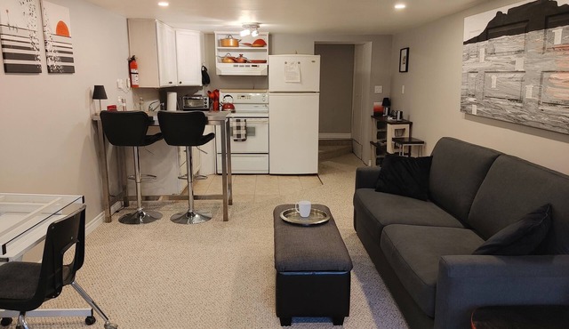 Stylish Private Studio near Downtown Peterborough in Peterborough