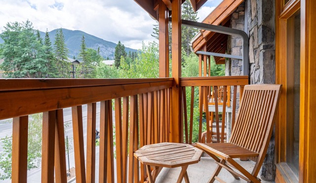 Suite with Mountain View | Grotto Style Hot Pool! in Banff