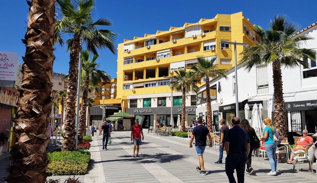 Super central studio in the pedestrian area in Torremolinos in Torremolinos