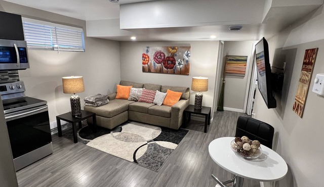 The Pavilion - Modern and Exquisite Suite in Brighton in Saskatoon
