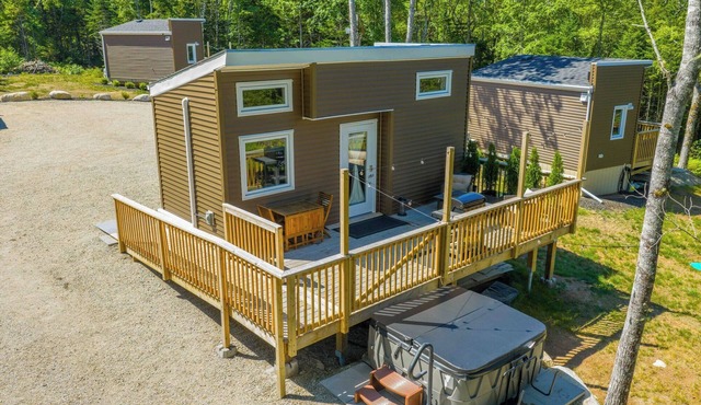 Tiny home in Chester Nova Scotia. Hosted by Dordean Suites in Windsor Road