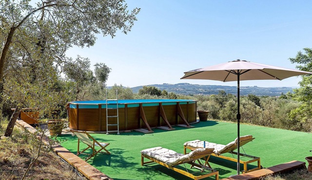 Tuscan Oasis: Country House with Private Pool, Views, and Private Parking in Capraia e Limite