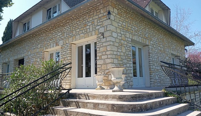 Villa Beauregard Furnished Appartment La Roche Posay in la roche posay