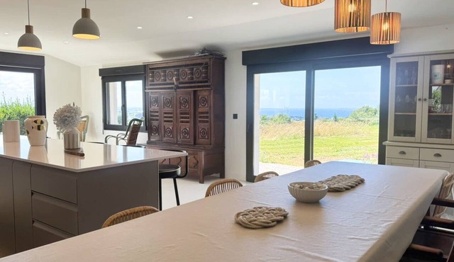 Villa Kermilon sea view and quiet 12p in Plougasnou