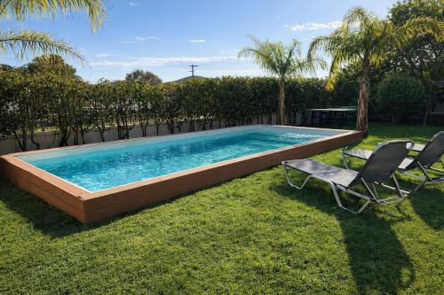 Villa Paionia Heated Pool Sea View Private Resort in Anavyssos