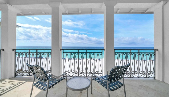 Villa Royale | 1 PM Check in! | Beach Front Done Right! | Splash Pool! | Upgrades Done In 2026! in Miramar Beach