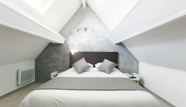 Voyage-Apartment-Luxury-Private Bathroom-City view in Roissy-en-France