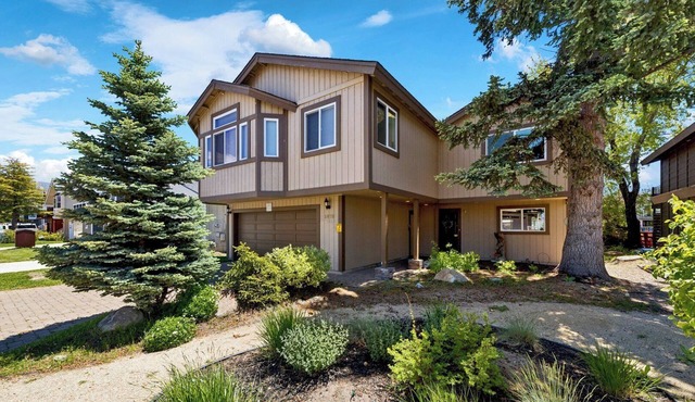 Welcome to your Dream Lake Tahoe Getaway with Hot Tub and Private Dock! in South Lake Tahoe