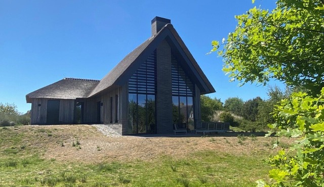 WELMOED! Come relax in this amazing villa on Ameland! in Buren