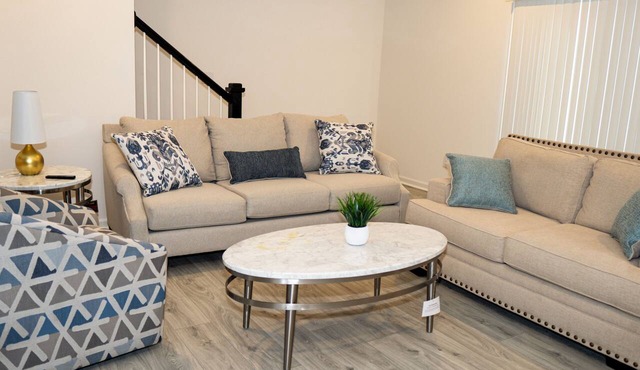 WONDAFUL TOWNHOME Spacious 3-bedroom townhome, 9 Mins to Mall, 20 Mins to Uptown in Charlotte