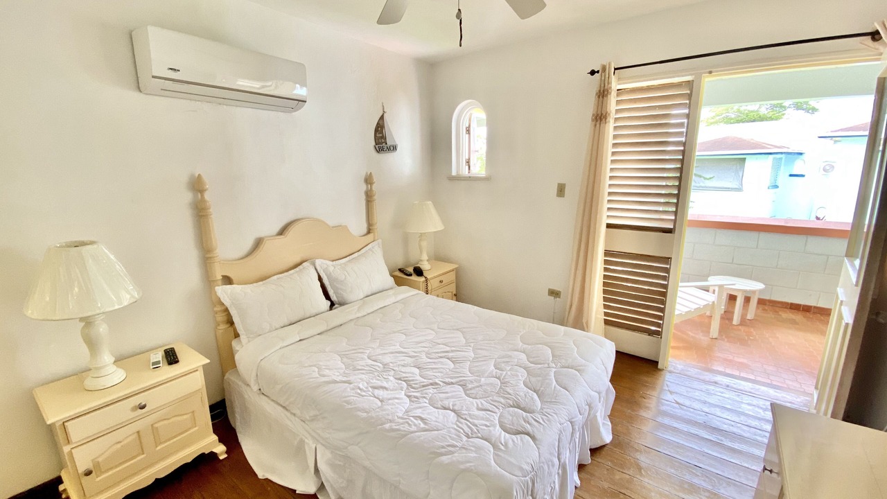 Photo of Bathroom in Orange Bay