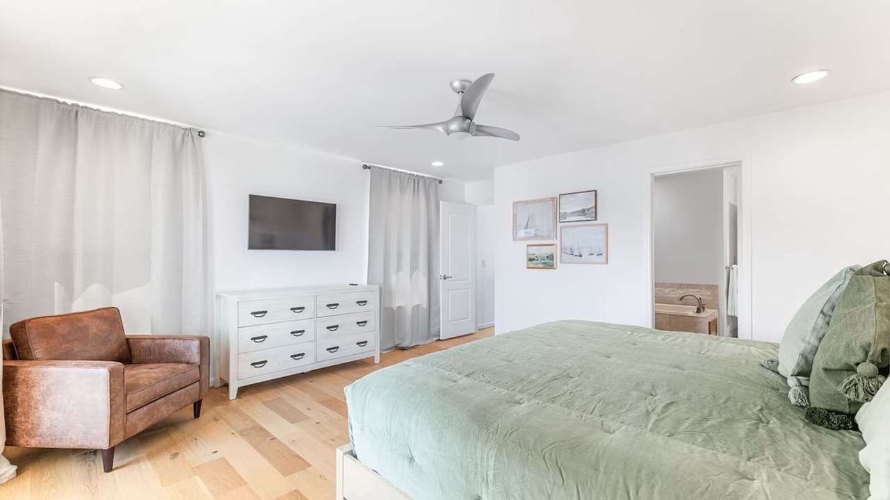 Photo of Bedroom in Butler Beach