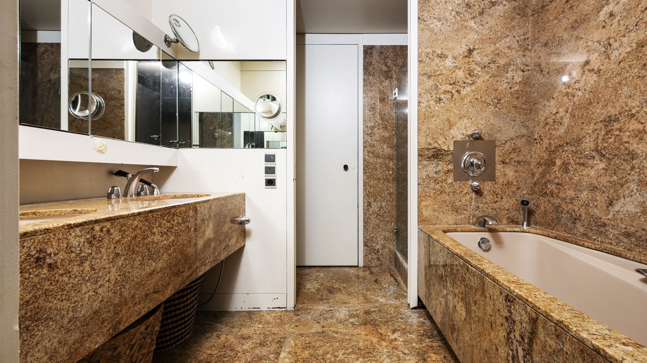 Photo of Bathroom in Quartier du Gros-Caillou