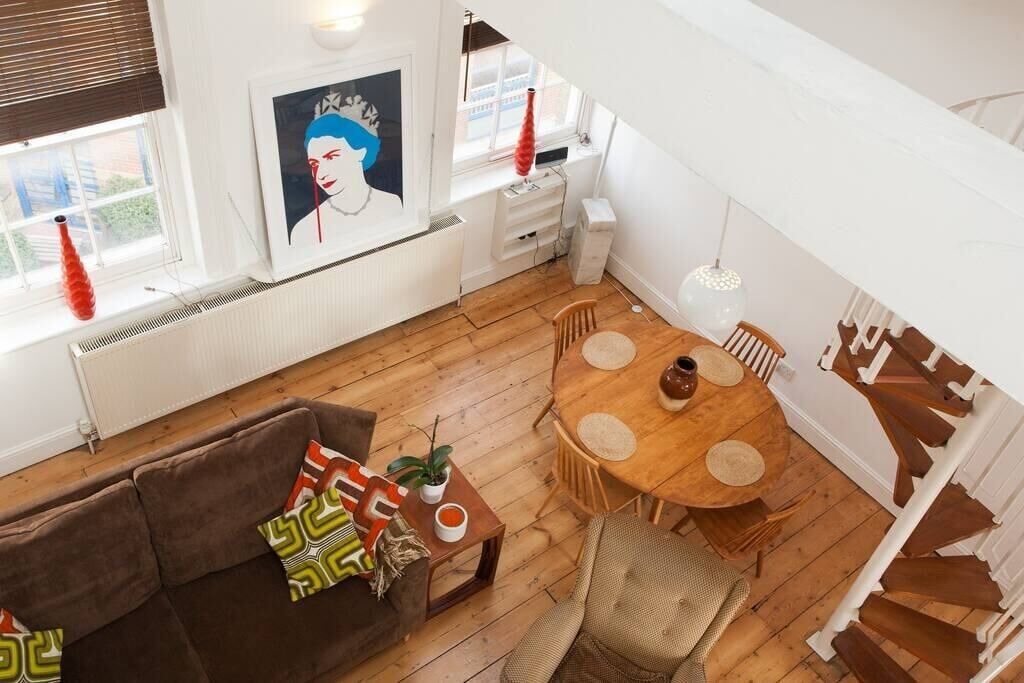 Photo of Livingroom in Weavers