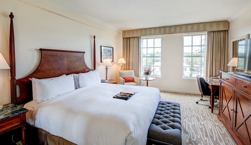 Junior Suite, 1 King Bed with Sofa bed, City View