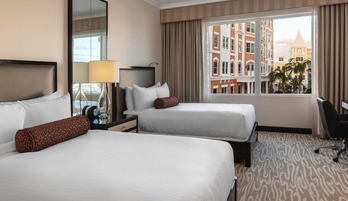 Fairmont Gold, Room, 2 Double Beds, City View