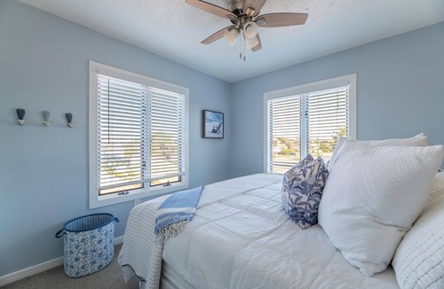 Duck House | Captain's Perch - Duck, Northpoint, 400 Yds to Beach, Pool, Hot Tub, Events, Flex Stays