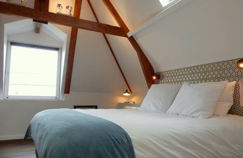 Amsterdam West Apartment | Luxurious and spacious penthouse in city center! 2 bathrooms, airco, wifi.