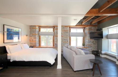 Kemptville Hotel | Arrow Properties