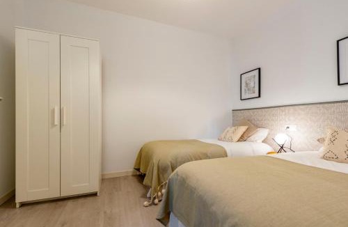 Palos de la Frontera Apartment | Atocha VI - Elegancia Urbana en una Ubicación Privilegiada