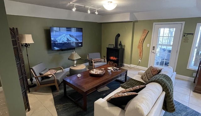 Private and only 10 minutes to downtown Asheville! in Asheville