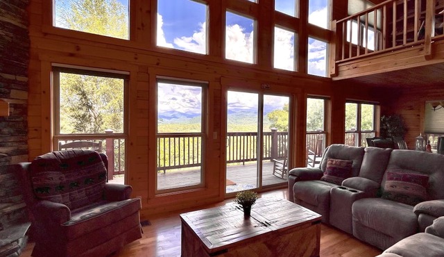 Sky Haven: Luxury Sunrise Views & Peaceful Seclusion near Cades Cove in Townsend