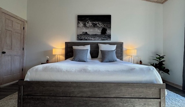Luxury 4 bed/3.5 bath villa, 30 min to Yellowstone Park in Emigrant