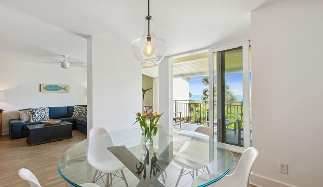 Spacious Amelia Island Villa Sleeps 12! Ideal for Large Families & Groups! in Fernandina Beach