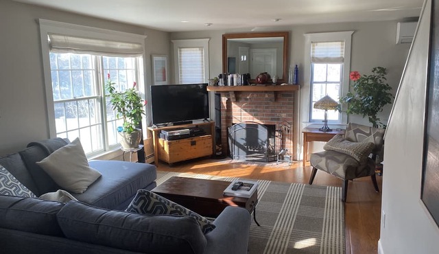 Elegant and Beautiful 3 Bedroom unit in West End. Three cars parking - tandem in Provincetown