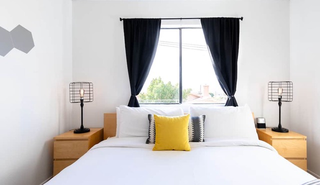 B2-Special Desert Long Short Term 2BR Full Kitchen in Desert Hot Springs