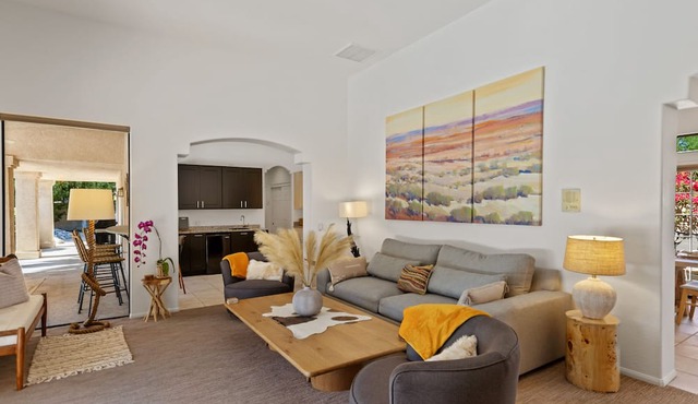 Luxurious Little Tuscany Retreat, Nested at Mountain Range in Top Neighborhood in Palm Springs