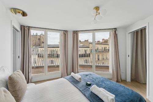 Lavie Maison Spacious Apartment with Terrace in Paris