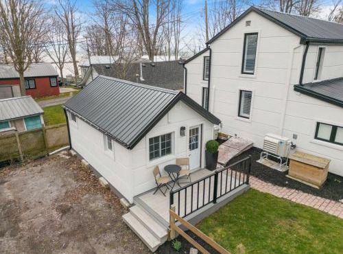 Luxe Lodges on Lake Erie in Port Dover